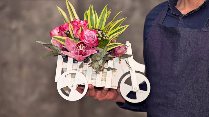 How Wholesale Flower Delivery Works